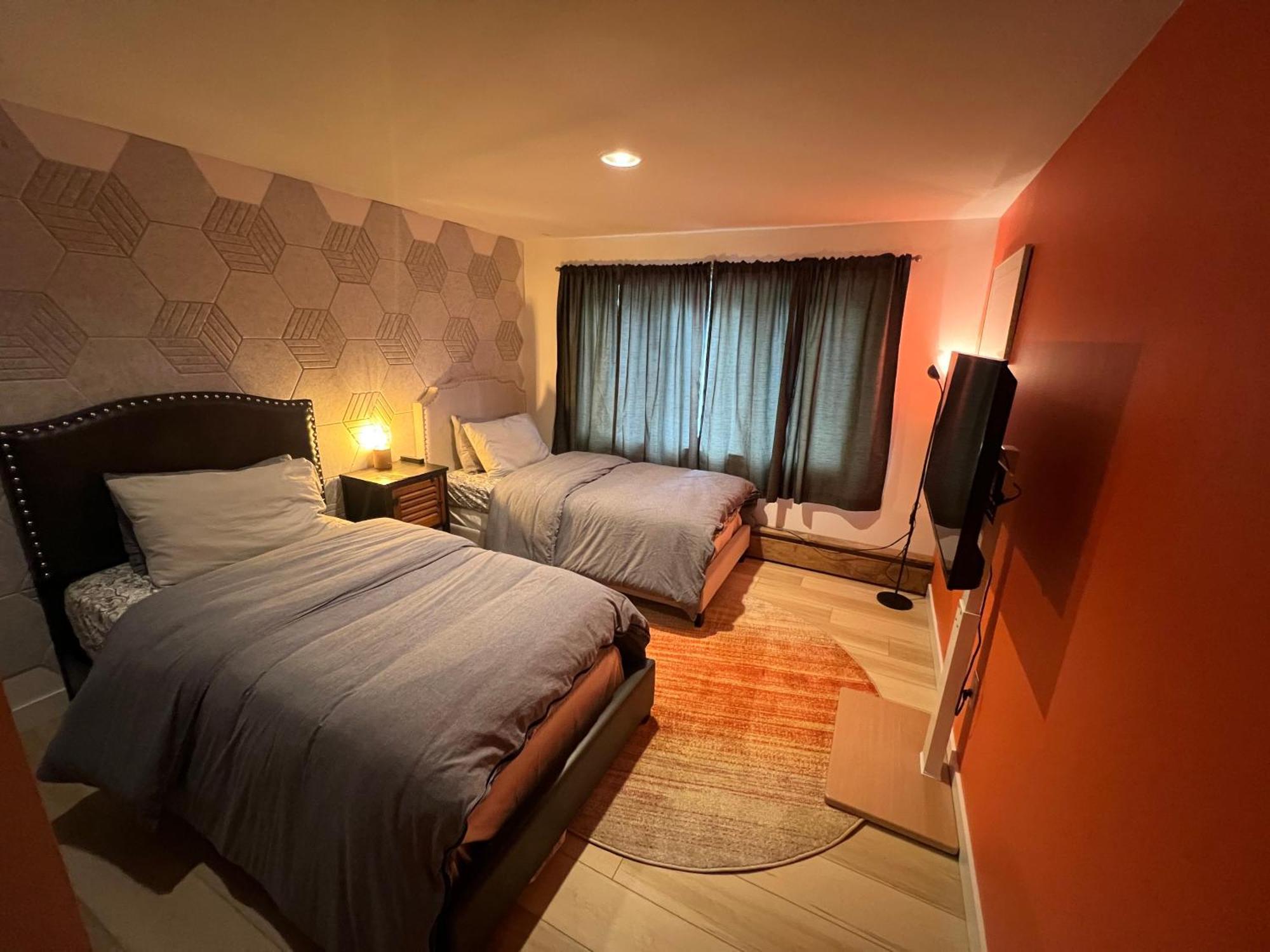 好丘。Hacho House Bed and Breakfast Yellowknife Buitenkant foto